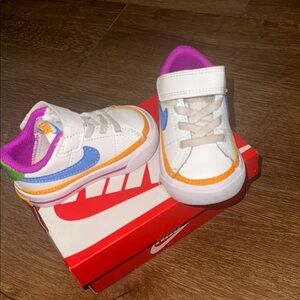 Nike Kids Sneakers - White, Blue, Orange
